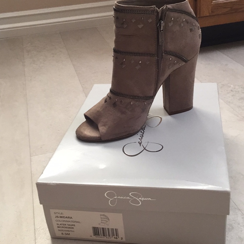 Jessica Simpson SLATER bootie Taupe microsuede 8.5